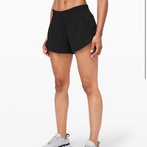 Lululemon tracker short 4”